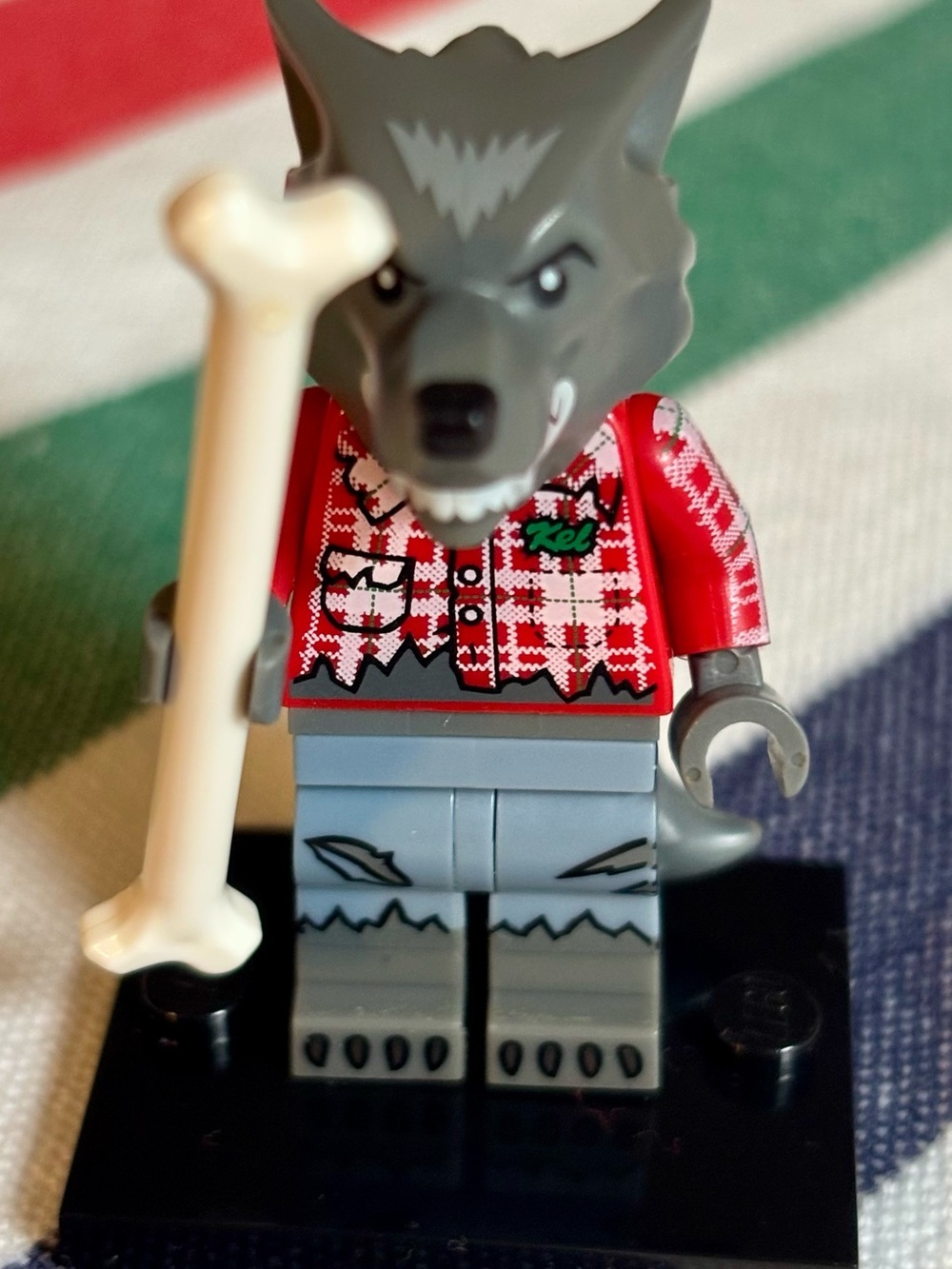 Lego Series 14 “Wolf Guy” col14-1 Like new condition!